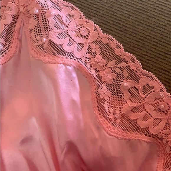 Guess Spaghetti strap camisole - Picture 2 of 4